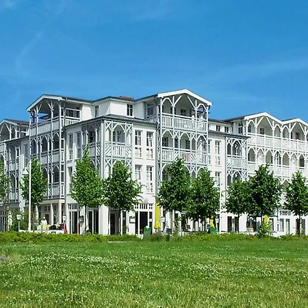 Apartment In A Lakeside Park In With A Balcony Sellin (Rugen)