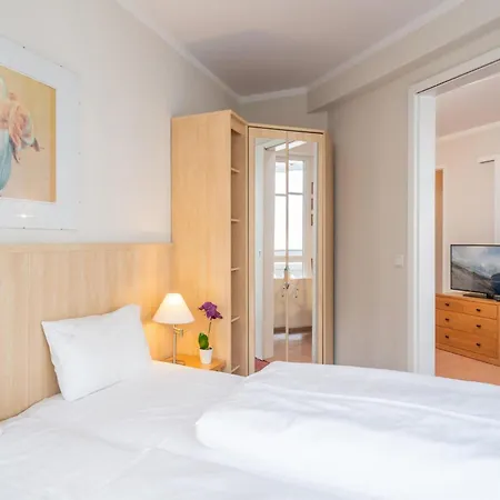 Apartment In A Lakeside Park In With A Balcony Sellin (Rugen)