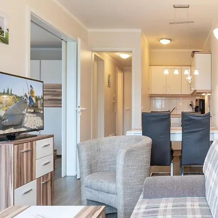 In A Lakeside Park In With A Balcony Apartment *