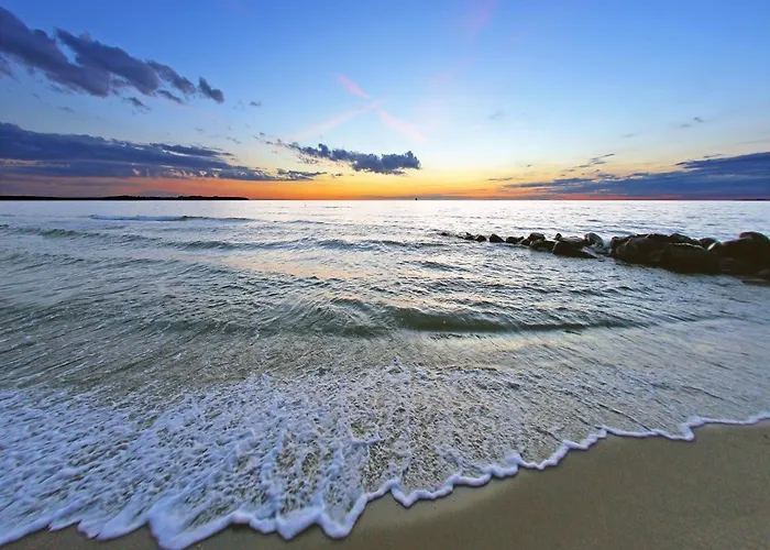 In A Lakeside Park In With A Balcony Apartment