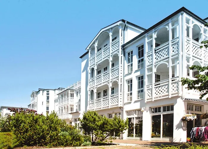 Apartamento In A Lakeside Park In With A Balcony *